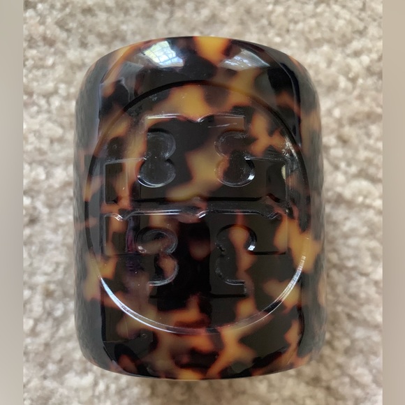 Tory Burch Resin Tortoise Cuff Bracelet, Never Worn - Picture 3 of 6